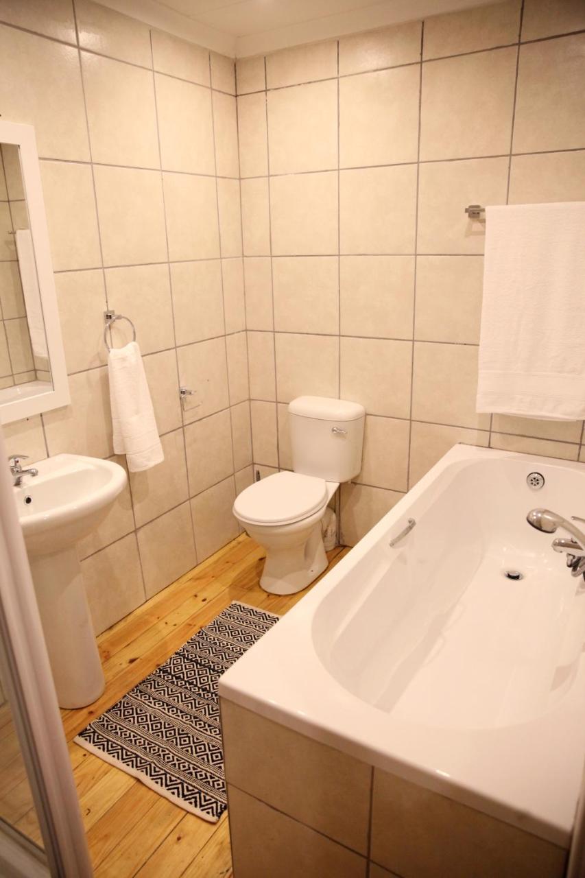 Eden Guesthouse B&B Dana Bay Bagian luar foto